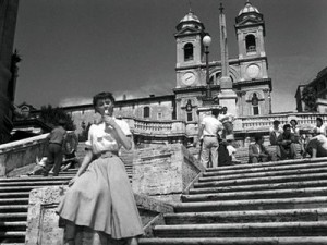 Simple Pleasures in Rome Are Enjoyed In the Shadow Of Great Beauty In "Roman Holiday"