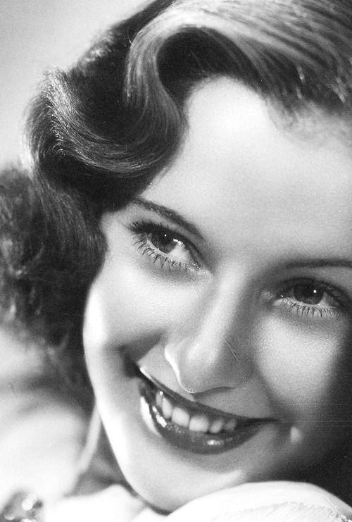 Multimedia Zoom Presentation On Barbara Stanwyck